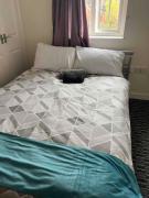 Serene 3-Bed Apartment - Park Views & Walking Distance to Royal Stoke Hospital Serene 3-Bed Apartment - Park Views & Walking Distance to Royal Stoke Hospital