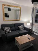Semi-detached chalet - Uddingston, Glasgow Semi-detached chalet - Uddingston, Glasgow