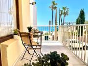 GATU Villa Cielo y Mar junto la playa, terraza , wifi y vista al mar ," Preferente mayores de 25 años y familias "