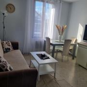 Jolie F2-5mn de laéroport dOrly parking privé gratuit