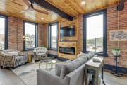 Luxurious Downtown Murphy Vacation Rental Loft!