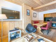 Appartement élégant 3 pièces cabine avec wifi, skis aux pieds, en résidence de standing à Val-dIsère - FR-1-694-218