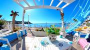 Beach Studio - Sleeps 2 & Private Ocean Terrace