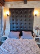 Top Cuevas del Valle