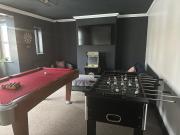 By Lushlets - Apartments Games Room Hot Tub - Great for Hens Stags and Sporting groups