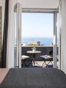 Bleu Villa - Three Bedroom Villa with Balcony and City view