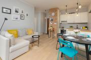 Stylish Blue Apartament with Balcony and Parking Żoliborz by Renters