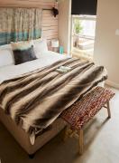 THE BIG - Luxury Backpackers
