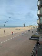 Les pieds dans le sable Les pieds dans le sable