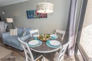 Completely Renovated Double Queen Direct Oceanfront Suite - Ocean Reef 1503 Sleeps 4!