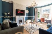 Beautiful 3 Bedroom Townhouse Beautiful 3 Bedroom Townhouse