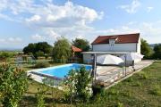 Kovacic Villa with pool, tennis cart and free parking