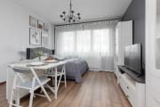 Comfy & Trendy Studio Apartment Warsaw Wola by Renters