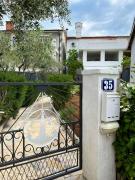 One bedroom appartement at Skrpcici 500 m away from the beach with enclosed garden and wifi