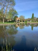 Au calme, 2 grandes chambres, 65m2 , devant le canal, animaux ok