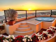 Piccadilly Penthouse with Jacuzzi