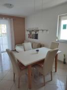 Apartments Kraljić I