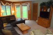 Seven Springs Stoneridge 3 Bedroom Standard Condo, walking distance to slopes! condo
