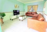 3 Rooms 2 parking 10pax PSR Comfy Sofa&Bed near MRT Eateries McD