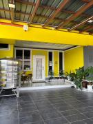 Top Kampong Tanah Merah