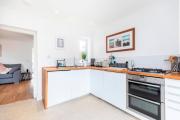 PALM TREES by BOURNECOAST - A Lovely Two Bedroom VICTORIAN HOLIDAY HOME Located in a Popular Area - HB8500