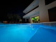 Sunluxvilla ,Heated Pool, IR Sauna Sunluxvilla ,Heated Pool, IR Sauna