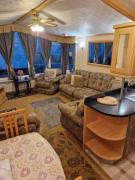 Discover comfort home from home 8-birth Caravan