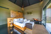 La Boheme Mansion - Unreal 8BR Mansion with 25m Pool, Gym, Home Cinema