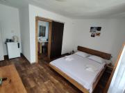 Top Douăzeci şi Trei August