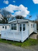 Roslyn at Lower Hyde Park, Isle of Wight