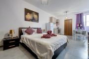 Cosy 1BR Studio Central Location
