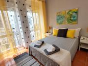 Casa Olhão Terraço: espaço, conforto e terraço com churrasqueira