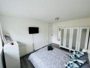 Allenby Walk Private Room in a 4 Bed Shared House