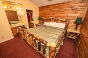 Cabin Close to parkway rd with River View