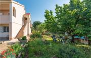 3 Bedroom Cozy Apartment In Zadar