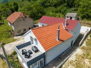 Holiday House Zrmanja Vrelo