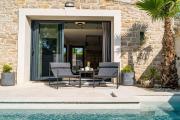 Stone House with pool Poeta