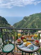 Dai nonni Seaview with roof terrace over the sea