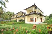 Uma Capung Mas Cottage
