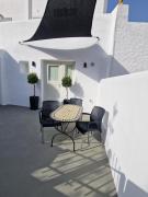 Top Emporio Santorini