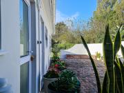 H G Deluxe Guest suites