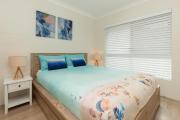 Top Blueys Beach