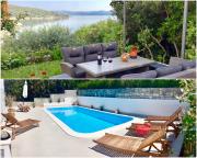 Villa Sol Necujam - private heated pool & 30m from the beach