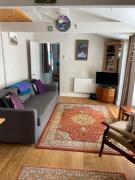 Morning Sun Apartment Glastonbury