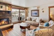 Bear Claw 406 - Ski-in Ski-out Condo!