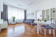 Vlaska 69 Spacious & Central one bedroom apartment 60 m2