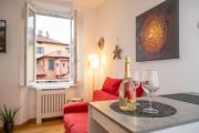 PortaTorre Suite, a Charming apartment in the Heart of Como, Free Private Parking, Air Conditioning & More!