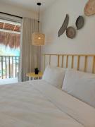 Sea Green Boutique Rooms