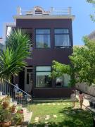 Pompeu Art Nouveau Apartment