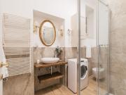 The Best Rent - Spacious three-bedroom apartment near the Colosseum